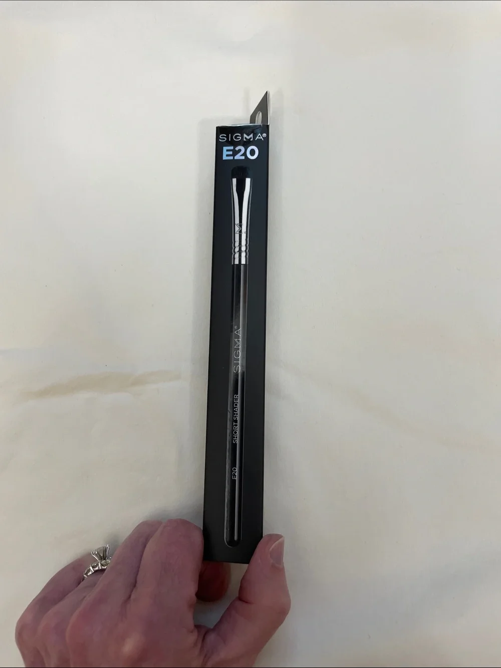 Sigma Beauty E20 Short Shader Brush —NWT